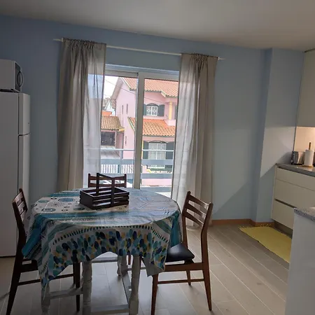 T2 Na Da Com Varanda - Yellow Door *